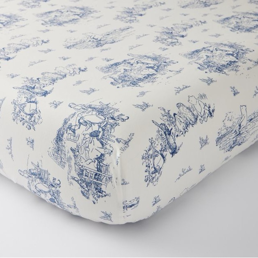 EUC Disney's Winnie the Pooh Organic Toile Crib Fitted Sheet